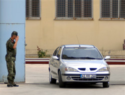 Askerden bomba ziyaret