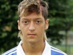 Mesut Özilin tercihi Almanya