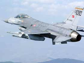 Egede Türk F-16lara taciz