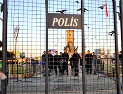 Polis Taksimde alarmda